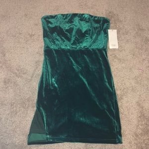 Green velvet strapless dress from Tobi